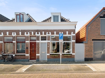 Oranjestraat 1