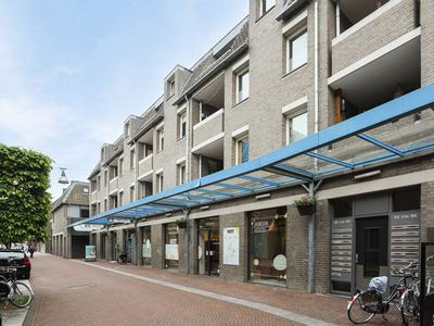 Raadhuisstraat 72