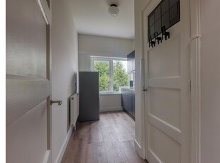 Huur 1 slaapkamer appartement van 65 m² in 's-Gravenhage