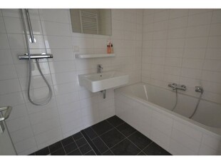 Huur 2 slaapkamer appartement van 80 m² in Rotterdam