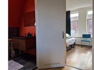 Huur 2 slaapkamer appartement van 85 m² in Den Haag