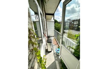 Huur 3 slaapkamer appartement van 50 m² in Amsterdam