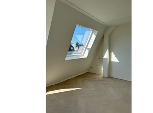 Huur 3 slaapkamer appartement van 54 m² in amsterdam