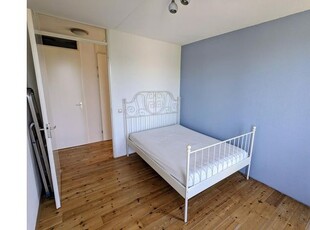 Huur 3 slaapkamer appartement van 69 m² in amsterdam