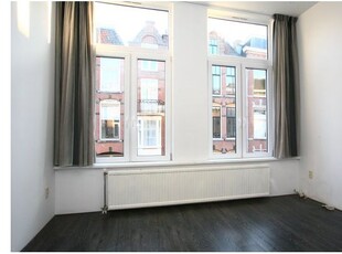 Huur 4 slaapkamer appartement van 140 m² in The Hague