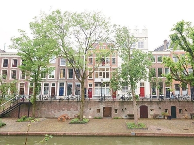 Oudegracht in Utrecht (70m2)