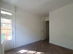 Appartement te huur Van Tuyll van Serooskerkenweg, Amsterdam