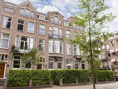 Valeriusplein in Amsterdam (166m2)