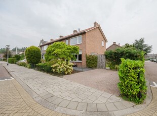 Beatrixstraat 10, Rhoon