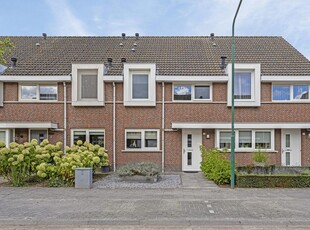 Beukenlaan 15, Alphen