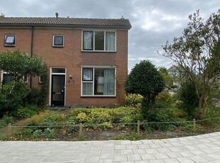 Julianalaan 15, 'T Veld