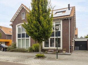 Troelstrastraat 67, Hardinxveld