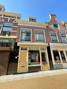 Appartement in Leiden met 8 kamers