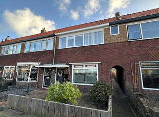 Woonhuis in Den Helder met 6 kamers