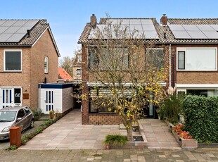 Huis te Veldelaan 64, Maasland