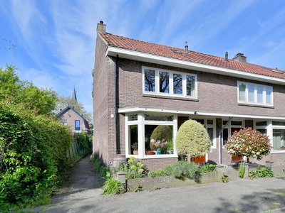 Jacobus Reviusstraat 16