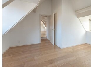 Huur 1 slaapkamer appartement van 70 m² in Laren