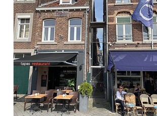 Huur 1 slaapkamer appartement van 73 m² in Maastricht