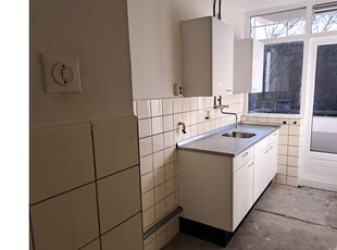 Huur 2 slaapkamer appartement van 45 m² in Rotterdam