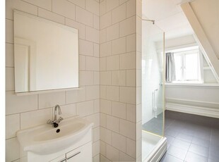 Huur 2 slaapkamer appartement van 52 m² in Den Haag