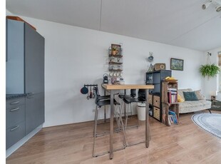 Huur 2 slaapkamer appartement van 57 m² in Bergschenhoek