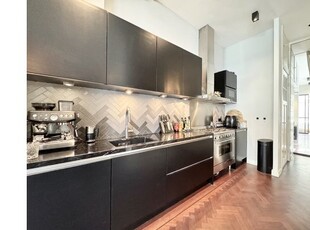 Huur 2 slaapkamer appartement van 87 m² in Amsterdam