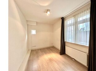 Huur 3 slaapkamer appartement van 60 m² in Amsterdam