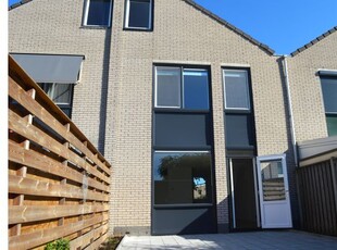 Huur 3 slaapkamer huis van 140 m² in Lelystad