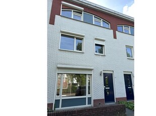 Huur 4 slaapkamer huis van 80 m² in Venlo