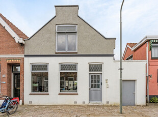 Komatistraat 17