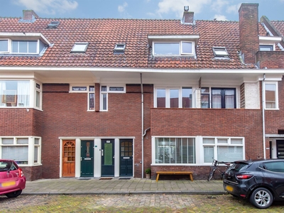 Linnaeusstraat 17