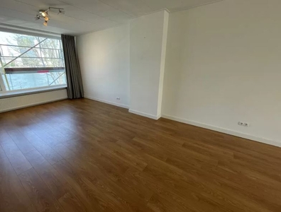 Appartement te huur Maaskade, Rotterdam