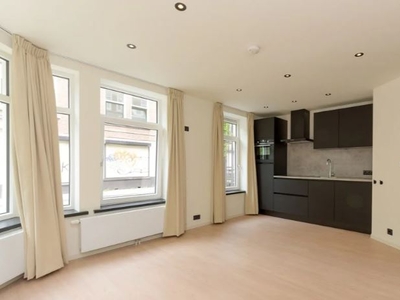 Appartement te huur Amperestraat, Schiedam