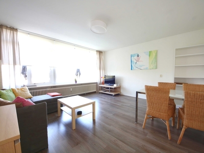 Appartement te huur Jacques Urlusplantsoen, Leiden