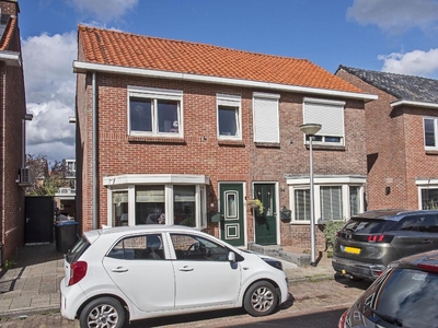 Esdoornstraat 36