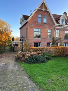 Hoger Einde-Noord in Ouderkerk aan de Amstel (185m2)