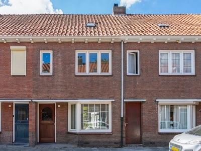 Oscar Leeuwstraat 21