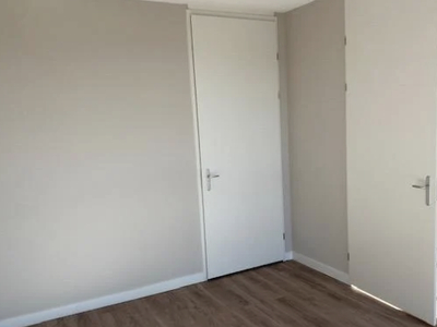 Appartement te huur Mies van der Rohestraat, Hoofddorp