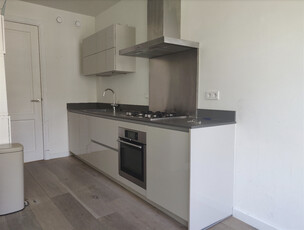 Appartement te huur Oudezijds Voorburgwal, Amsterdam