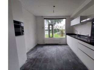 Huur 3 slaapkamer huis van 125 m² in Uden