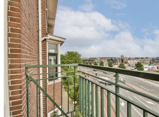 Huur 2 slaapkamer appartement van 84 m² in amsterdam