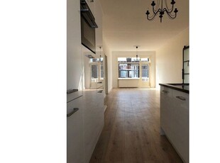 Huur 5 slaapkamer appartement van 100 m² in Den Haag