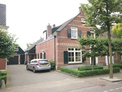 Hoolstraat in Teteringen (260m2)