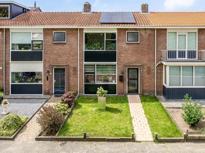 Donker Curtiusstraat 4