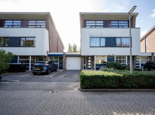 Woonhuis in Almere met 5 kamers