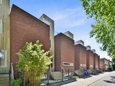 Woonhuis in Amsterdam met 4 kamers