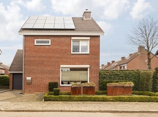 Maarten Trompstraat 8, Elsloo