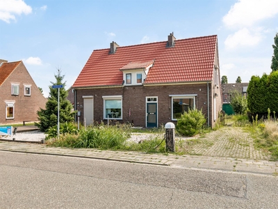 Dorpsstraat 42