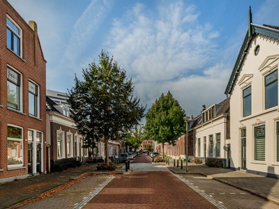 Oostsingel 27